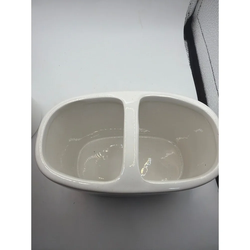 Disney Winnie The Pooh Bathroom Holiday Vanity Set Of 2